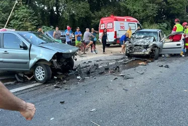 Imagem ilustrativa da imagem Acidente entre dois carros deixa vítima fatal na BR-101