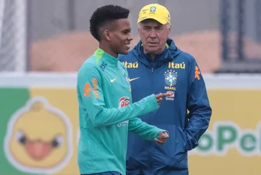 Imagem ilustrativa da imagem Ancelotti elogia Estêvão e despista sobre escalação do Brasil: ‘'Não vou dizer’