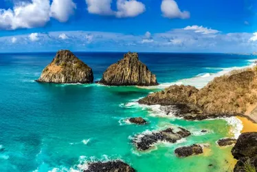 Imagem ilustrativa da imagem Após anunciar obras de R$ 40 milhões, governo estende limite de turistas em Noronha