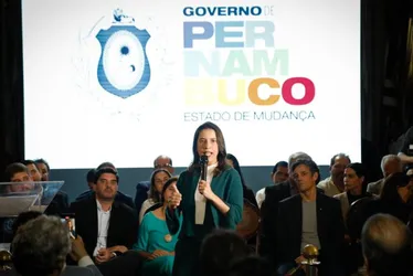 Imagem ilustrativa da imagem Após anunciar obras de R$ 40 milhões, governo estende limite de turistas em Noronha