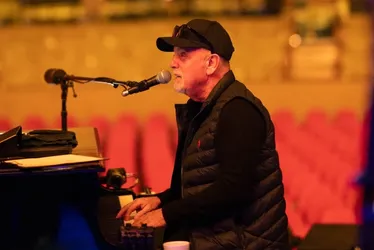 Imagem ilustrativa da imagem Billy Joel cancela turnê após diagnóstico de doença cerebral