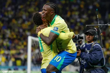 Imagem ilustrativa da imagem Brasil vence Paraguai por 1 x 0 e confirma classificação para a Copa do Mundo