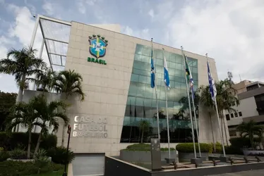 Imagem ilustrativa da imagem CBF publica edital de nova eleição e agenda pleito para 25 de maio