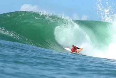 Imagem ilustrativa da imagem Competição inédita de bodyboarding agita as ondas em Vila Velha