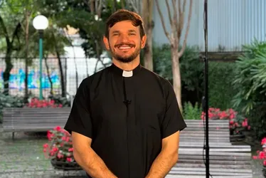 Imagem ilustrativa da imagem Conheça padre Patrick, capixaba que fala sobre humor e depressão
