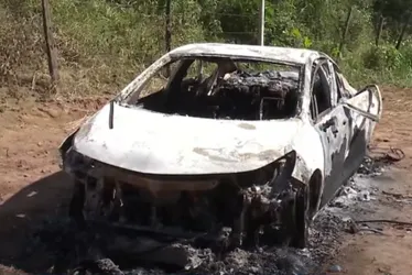 Imagem ilustrativa da imagem Corpo é encontrado dentro de carro carbonizado em Cariacica