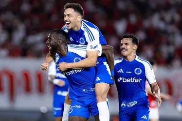 Imagem ilustrativa da imagem Cruzeiro bate Vila Nova com Eduardo iluminado e avança na Copa do Brasil