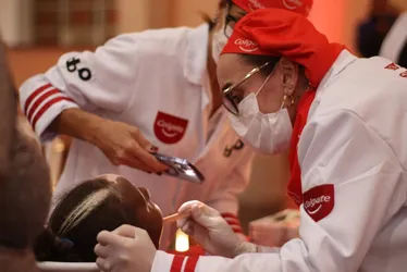 Imagem ilustrativa da imagem Dentistas voluntários vão selecionar jovens para tratamento de graça