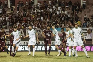 Imagem ilustrativa da imagem Desportiva perde para o Banfield, na estreia da Vitória Cup