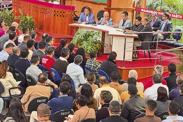 Imagem ilustrativa da imagem ENTRE A VOCAÇÃO E A CARREIRA: PASTORES VOLUNTÁRIOS DA IGREJA CRISTÃ MARANATA