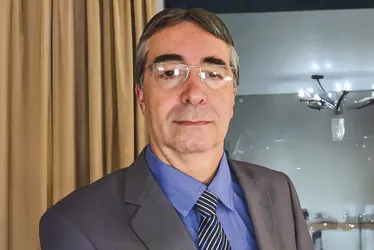 Imagem ilustrativa da imagem ENTRE A VOCAÇÃO E A CARREIRA: PASTORES VOLUNTÁRIOS DA IGREJA CRISTÃ MARANATA