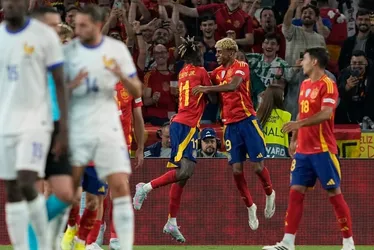 Imagem ilustrativa da imagem Espanha vai à final da Liga das Nações após jogão contra a França
