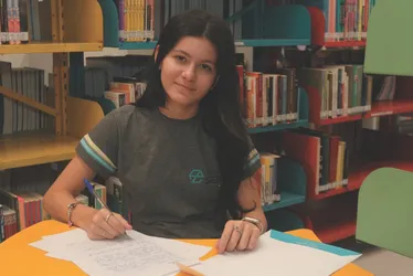 Imagem ilustrativa da imagem Estudante de Vitória vence etapa de concurso de cartas