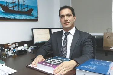 Imagem ilustrativa da imagem Ex-funcionário é demitido por justa causa, aciona a Justiça no ES e perde. Entenda