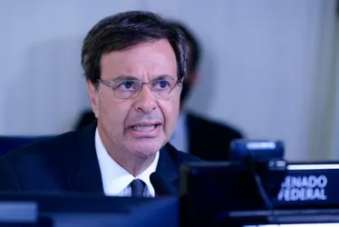 Imagem ilustrativa da imagem Ex-ministro Gilson Machado é preso pela Polícia Federal nesta sexta no Recife