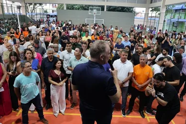 Imagem ilustrativa da imagem Governo do ES inaugura quadra poliesportiva e anuncia reforma de escola na Serra