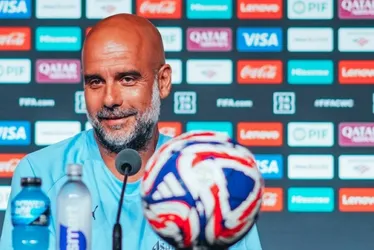 Imagem ilustrativa da imagem Guardiola confunde Botafogo com Flamengo e se enrola ao falar de rivais do City