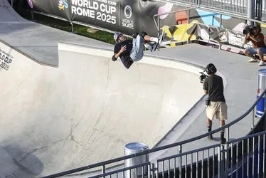 Imagem ilustrativa da imagem Gui Khury faz manobra inédita, e Brasil avança com 5 às finais do Copa do Mundo de Skate Park; veja