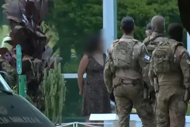 Imagem ilustrativa da imagem Homem ameaça explodir bomba em frente a ministério em Brasília, diz PM