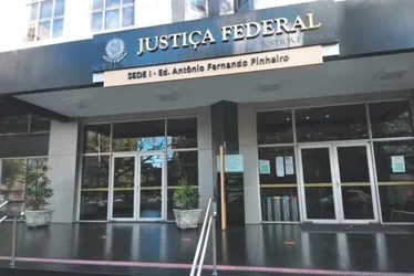 Imagem ilustrativa da imagem Justiça condena INSS a indenizar idosa e governo teme efeito cascata