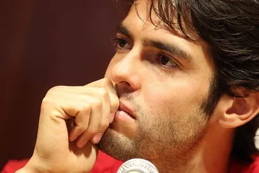 Imagem ilustrativa da imagem Kaká na seleção com Ancelotti? Ex-jogador tem se dedicado aos estudos e foca em gestão esportiva