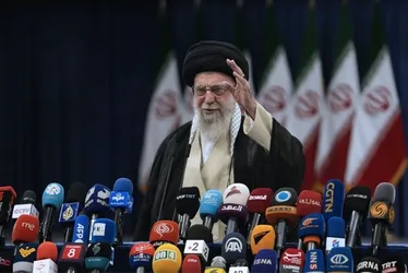 Imagem ilustrativa da imagem Khamenei declara vitória contra Israel, em 1ª aparição desde início de cessar-fogo