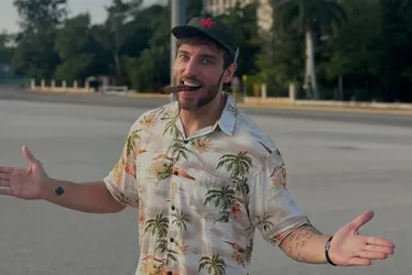 Imagem ilustrativa da imagem Léo Lins é condenado a 8 anos de prisão por falas preconceituosas em show