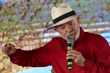 Imagem ilustrativa da imagem Lula anuncia R$ 10 bilhões para indústria no Nordeste