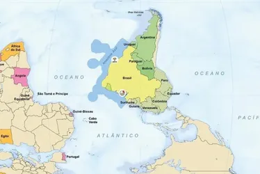 Imagem ilustrativa da imagem Mas, afinal: por que um mapa-múndi de cabeça para baixo e com o Brasil ao centro?