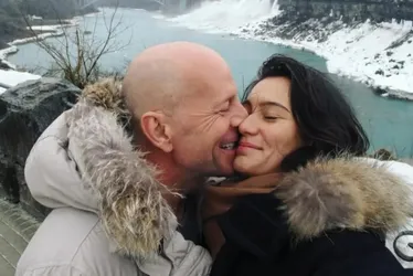 Imagem ilustrativa da imagem Mulher de Bruce Willis fala sobre impacto da demência: 'é uma doença familiar'