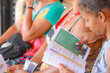 Imagem ilustrativa da imagem O que é o benefício de transição do Bolsa Família, que deixará de ser pago?