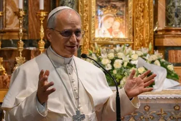 Imagem ilustrativa da imagem Papa Leão 14 faz primeira visita surpresa fora de Roma