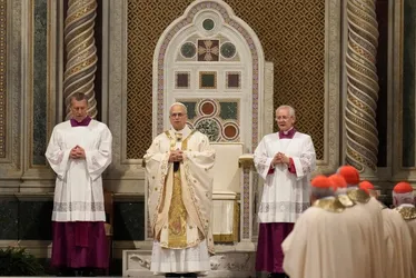 Imagem ilustrativa da imagem Papa Leão 14 realiza missa e se torna formalmente bispo de Roma