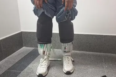 Imagem ilustrativa da imagem Mulher é presa em aeroporto com 60 canetas emagrecedoras de medicamento em estudo
