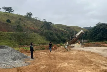 Imagem ilustrativa da imagem Polícia Federal e Ibama fazem operação de combate à extração ilegal de areia no ES