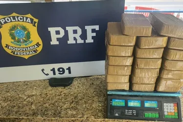 Imagem ilustrativa da imagem Polícia apreende 20 quilos de pasta base de cocaína no Sul do ES