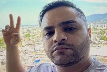 Imagem ilustrativa da imagem 'Professor', distribuidor de armas do Comando Vermelho, morre baleado no RJ
