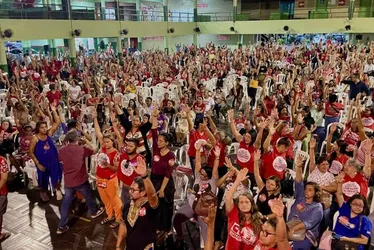 Imagem ilustrativa da imagem Professores do Recife fazem nova assembleia nesta quinta para avaliar negociação
