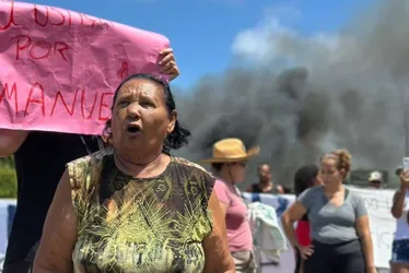 Imagem ilustrativa da imagem Protesto em Noronha cobra justiça e mudanças na gestão da ilha