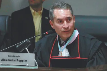 Imagem ilustrativa da imagem Puppim toma posse como desembargador do Tribunal de Justiça do ES