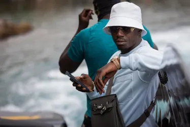 Imagem ilustrativa da imagem Rapper francês Werenoi morre aos 31 anos, pouco antes de se apresentar em show