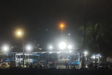 Imagem ilustrativa da imagem Rodoviários protestam contra morte de colega e ônibus não rodam na Grande Vitória