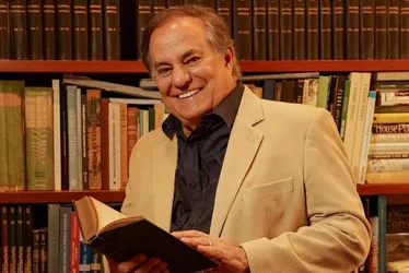 Imagem ilustrativa da imagem Ronnie Von compartilha indignação com plano de saúde: "Só pensam em dinheiro"