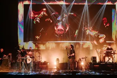Imagem ilustrativa da imagem Samba, teatro e sucessos do Pink Floyd neste sábado