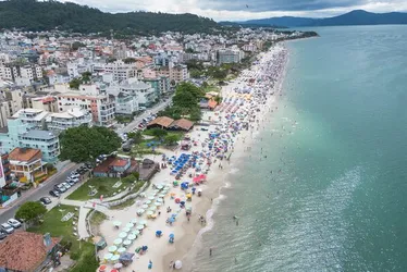 Imagem ilustrativa da imagem Santa Catarina dispara e Sudeste recua pela 1ª vez como destino de migrantes no Brasil