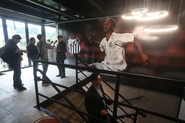 Imagem ilustrativa da imagem Santos inaugura novo CT, reformado com apoio de Neymar Pai, e anuncia centro em Praia Grande