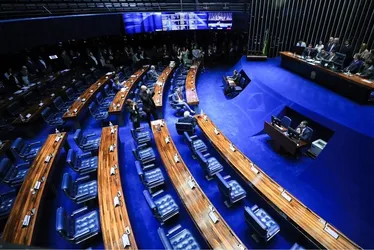 Imagem ilustrativa da imagem Senado aprova aumento do número de deputados de 513 para 531