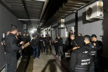 Imagem ilustrativa da imagem Oito pessoas são presas no ES envolvidas em tráfico comandado por detento do RJ