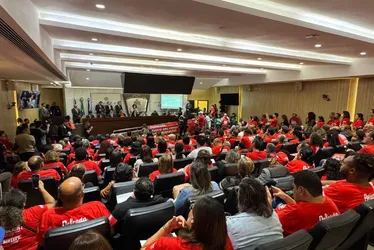 Imagem ilustrativa da imagem Sintepe convoca paralisação para pressionar votação de reajuste salarial na Alepe