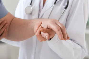 Imagem ilustrativa da imagem Tratamentos avançados oferecem mais qualidade de vida para quem tem Parkinson